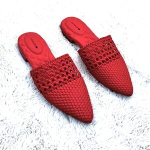 Birdies Red Mules EUC Sz 8. Coral red. I didn't wear them.
